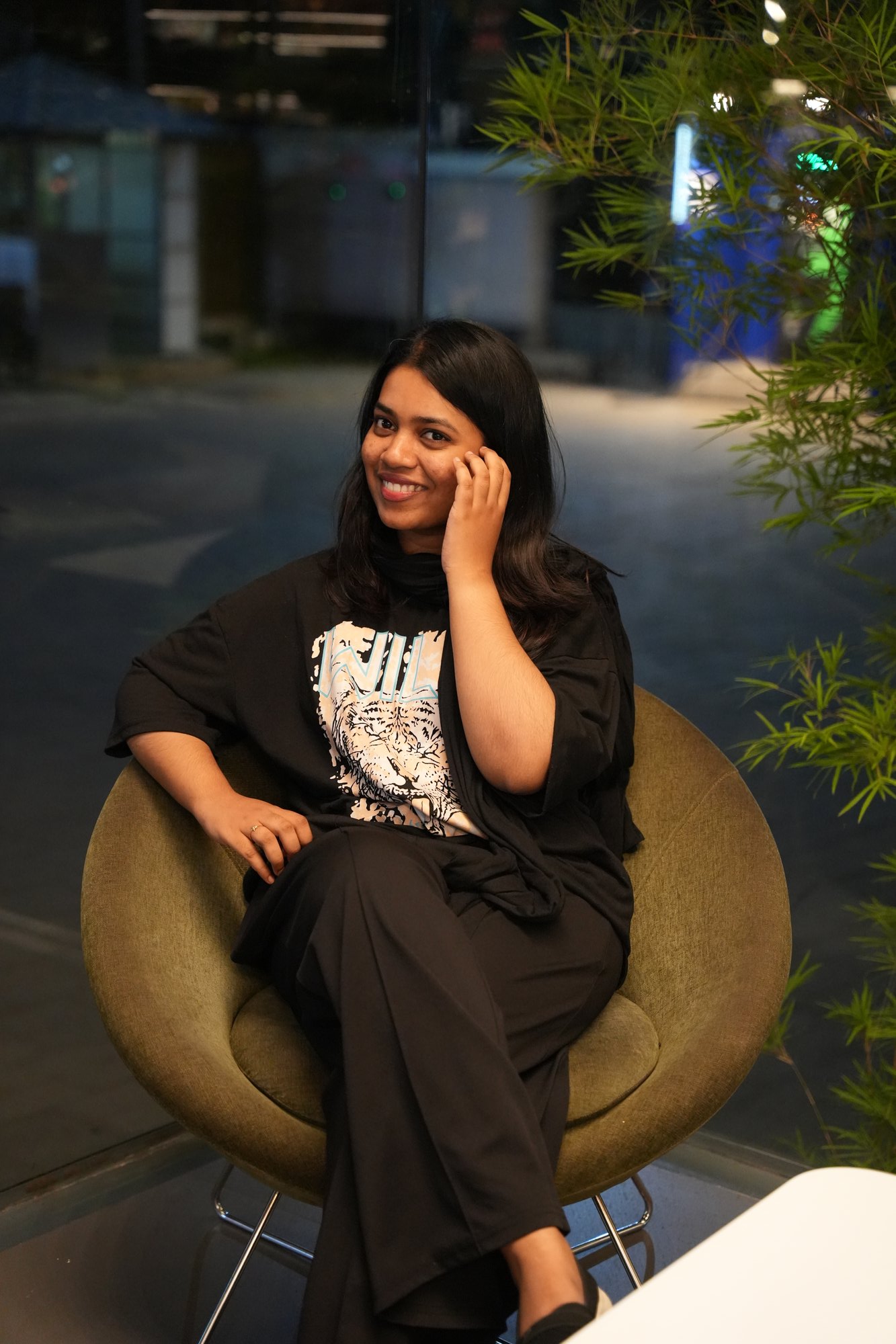 Model Dr Amna @ Travlounge
